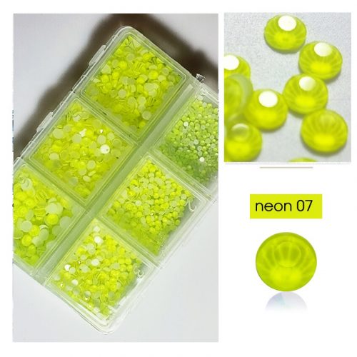 Set of 1680 crystal rhinestones in 6 sizes - Neon yellow -